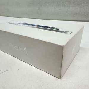 BOX ONLY for Apple iPhone 5 64GB in White with papers & stickers